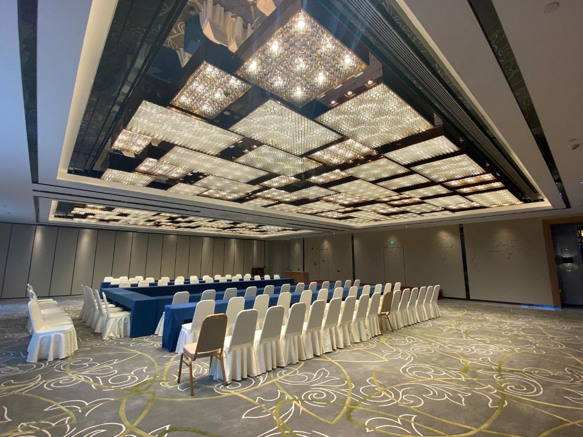 Holiday Inn Guangzhou South Lake Hotel - Ideal For Business & Leisure Exterior photo